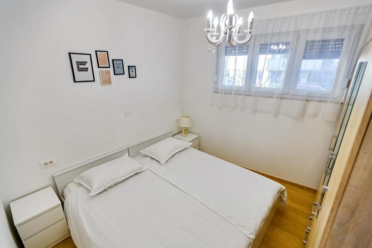Holiday Apartment Zadar - With Summer Balcony And Parking Croatia