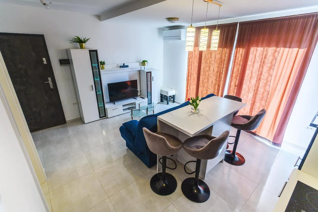 Holiday Apartment Zadar - With Summer Balcony And Parking